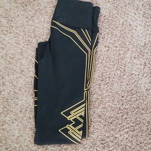 Gap Body womens tights pants Wonder Woman small